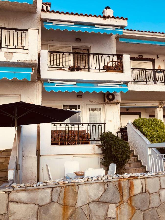Seafront Maisonette In Fúrka Kültér fotó
