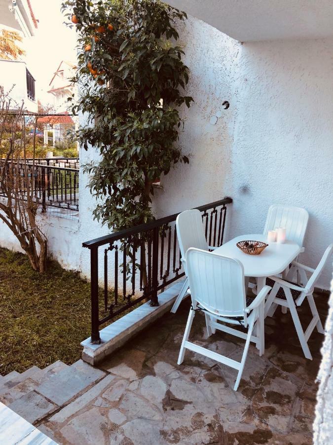 Seafront Maisonette In Fúrka Kültér fotó