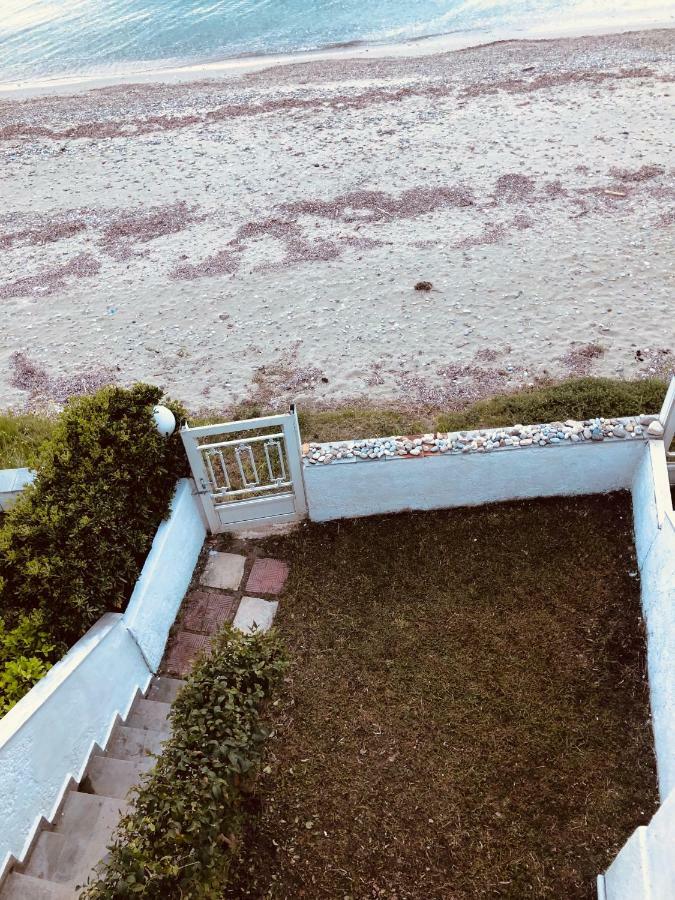 Seafront Maisonette In Fúrka Kültér fotó